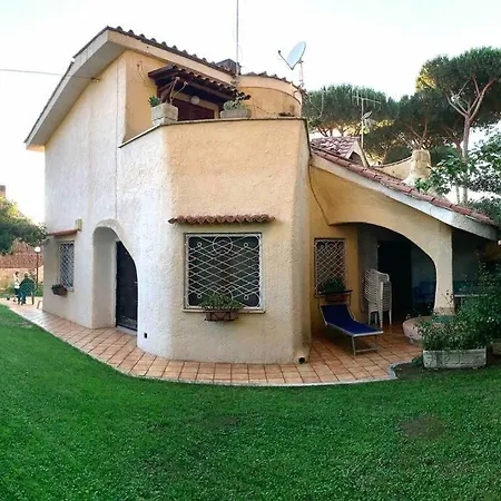 Accogliente Immersa Nel Lido dei Pini